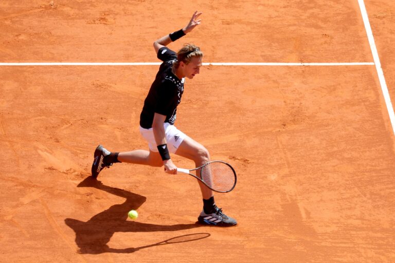 Korda beats Miami winner Alcaraz to advance in Monte Carlo