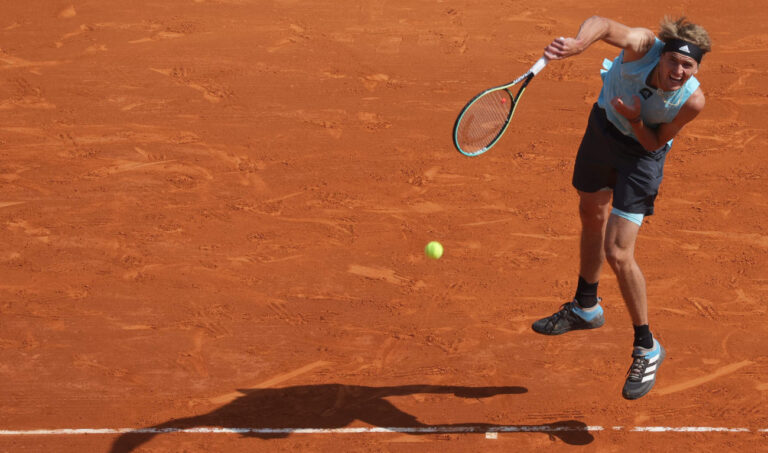 Tsitsipas, Zverev cruise through to  Monte Carlo Masters quarterfinals