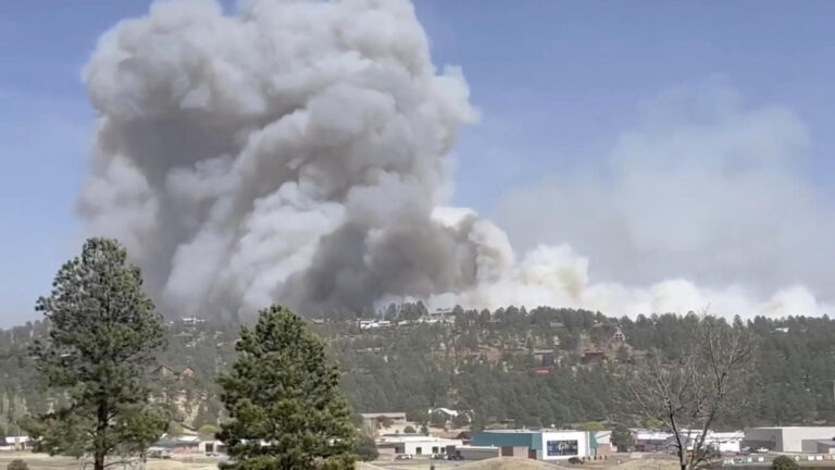 5,000 under evacuation orders as New Mexico wildfire rages