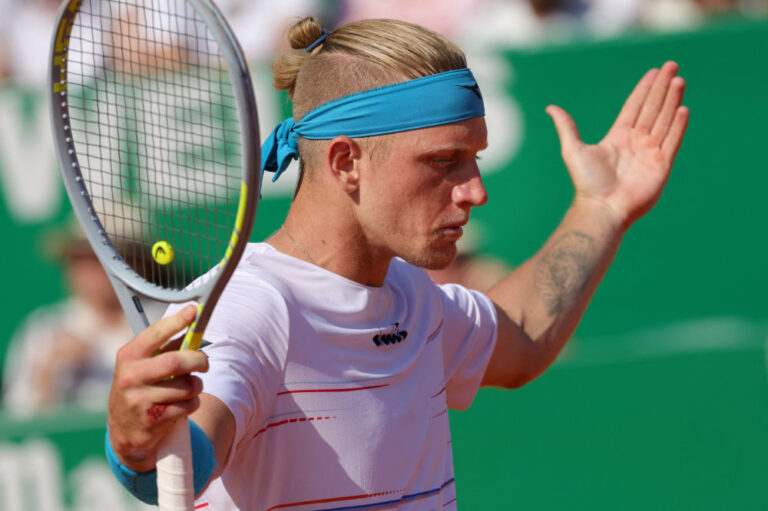 No feet of clay: Tsitsipas returns to Monte Carlo final after beating Tokyo Olympics gold medalist Zverev