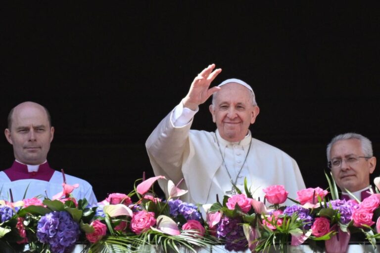 Pope calls for free access to Jerusalem holy sites
