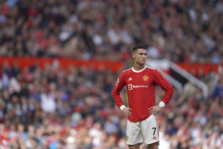 Cristiano Ronaldo says one of his newborn twins has died
