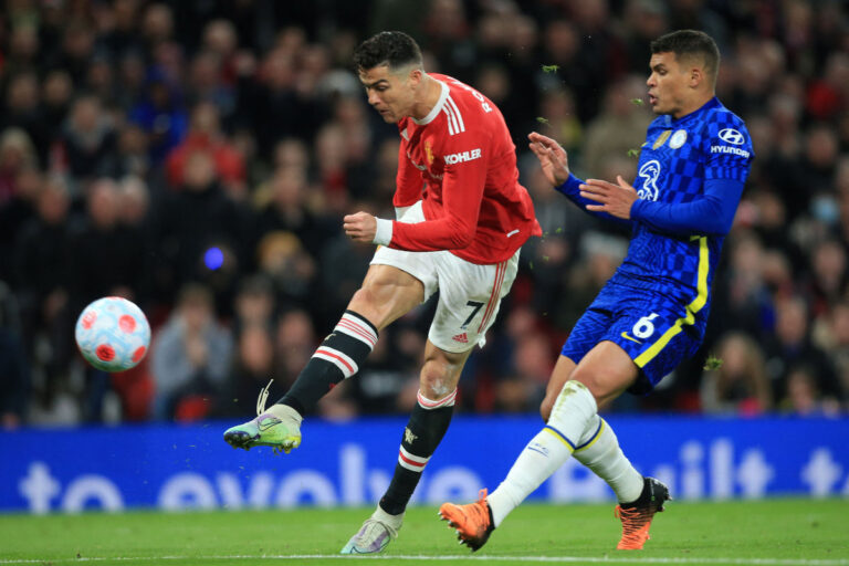 Ronaldo salvages 1-1 draw for Man United against Chelsea