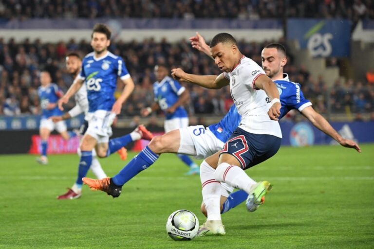 New champions PSG blow 2-goal lead in draw with Strasbourg