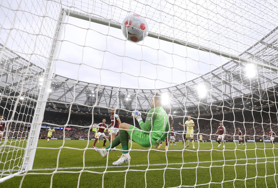 Arsenal heads closer to Champions League return with 2-1 win at West Ham