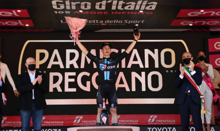Dainese becomes first Italian stage winner in 2022 Giro