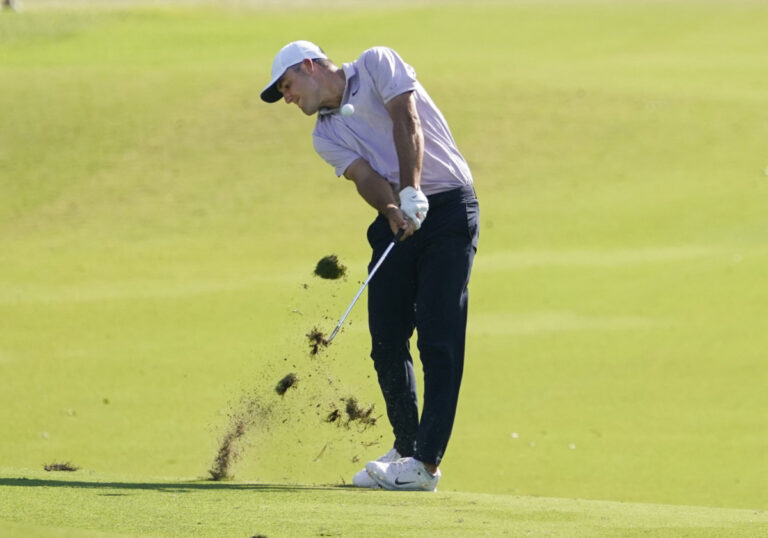 Scheffler seizes PGA Colonial lead with closing birdie