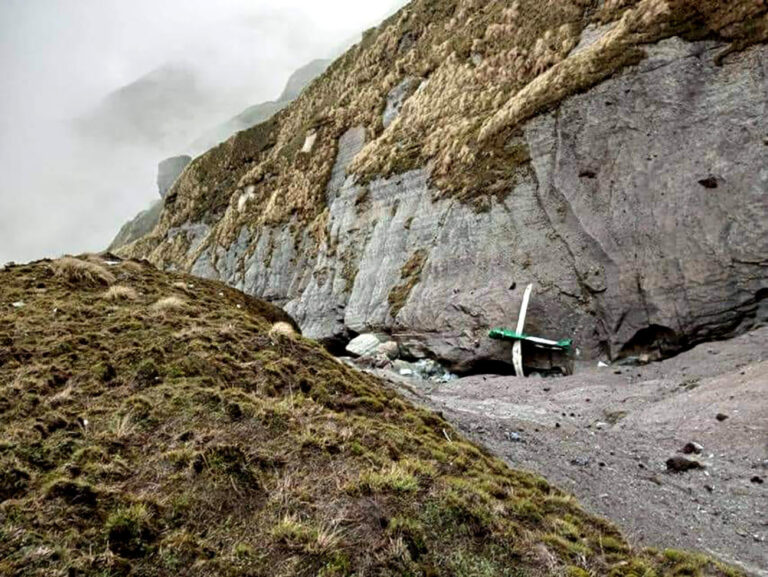 Bodies pulled from wreckage of missing Nepal plane