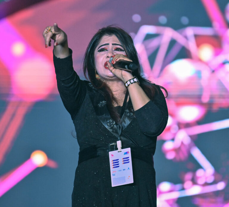 Night of Bangladeshi culture attracts 12,000-strong sell-out crowd to Jeddah’s Prince Majed Park