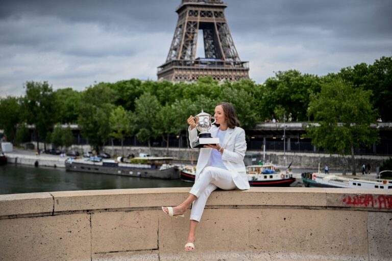 How world No. 1 Iga Swiatek cracked tennis code