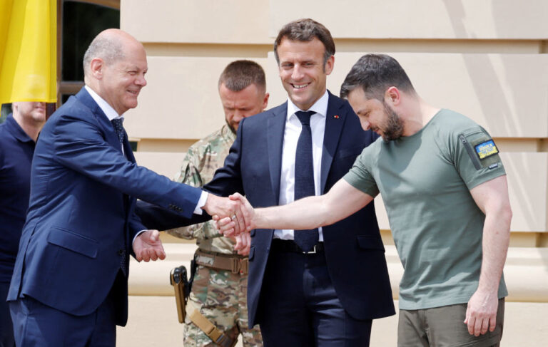 Ukraine president expects Russia attacks to intensify with EU summit this week