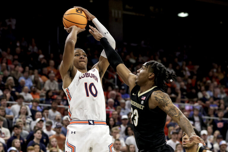 NBA: Orlando Magic still evaluating all options with No. 1 draft pick