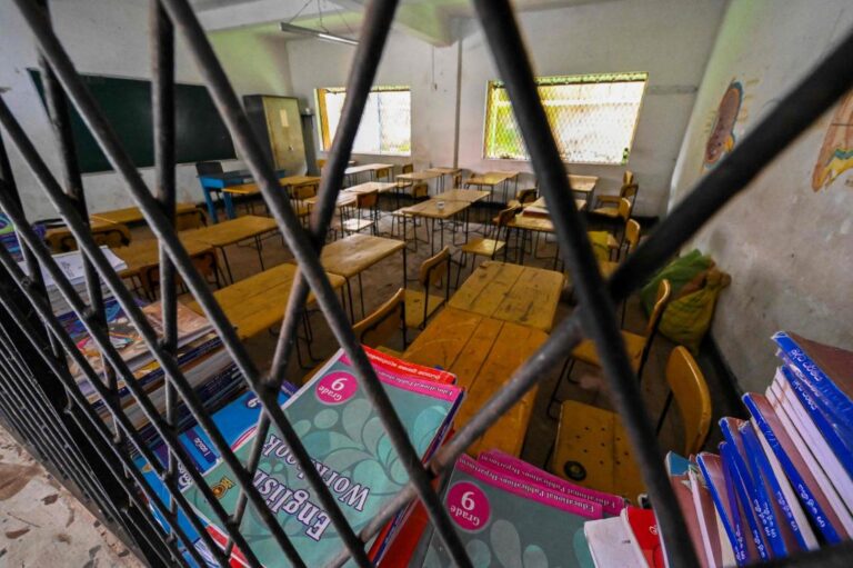 Bankrupt Sri Lanka allows younger women to work abroad