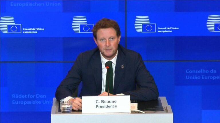 Ukraine on course for EU candidacy at summit, EU says