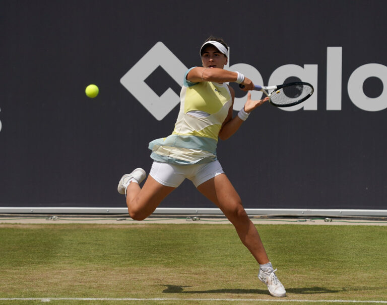Haddad Maia into Eastbourne semis, gunning for 3rd title in a row