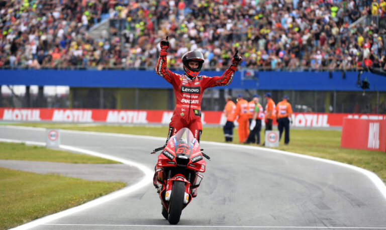 Bagnaia wins Dutch MotoGP after Quartararo crashes out