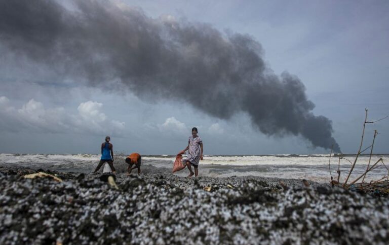Desperate Sri Lankans flee country by sea as crisis worsens