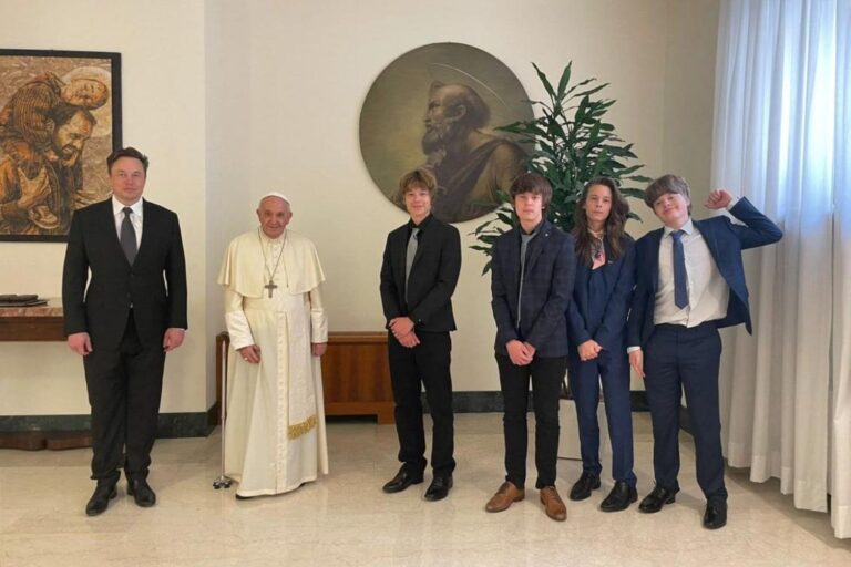Musk meets pope, uses Twitter to announce the audience