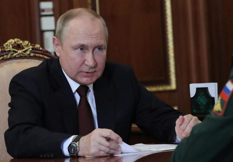 Putin orders Ukraine offensive to continue after capture of Lugansk