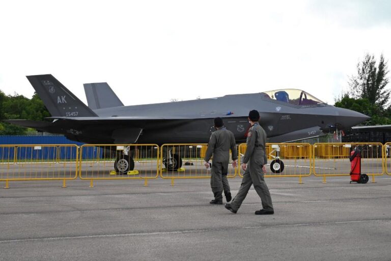 US F-35 fighters arrive in South Korea as joint military drills ramp up