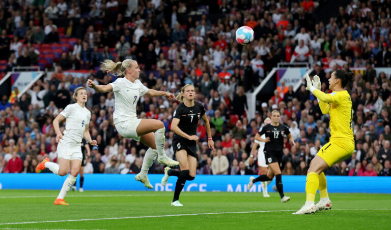 Mead gives England winning start in Women’s European Championship