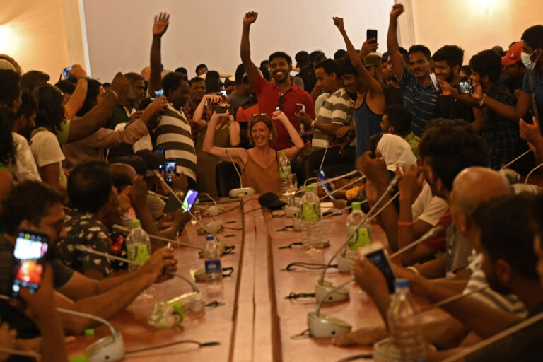Sri Lankans persist with calls for president to resign immediately