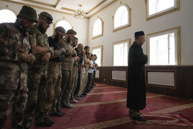 Ukraine Muslims pray for victory, end of occupation