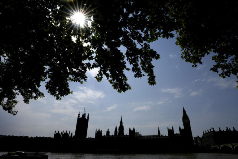 Millions swelter as UK endures its 1st extreme heat warning