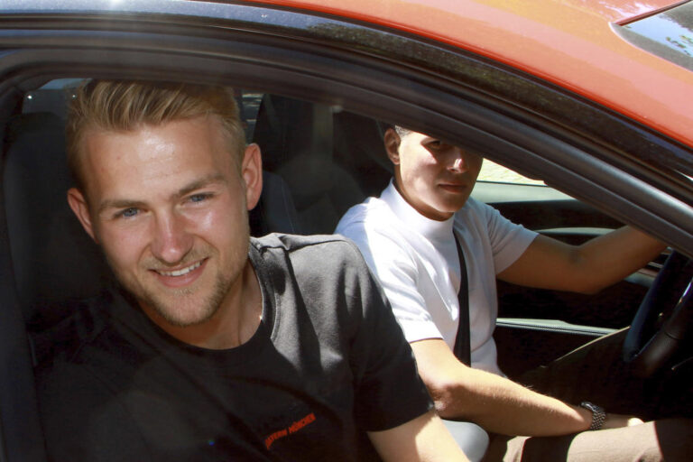 Bayern sign Matthijs de Ligt from Juventus