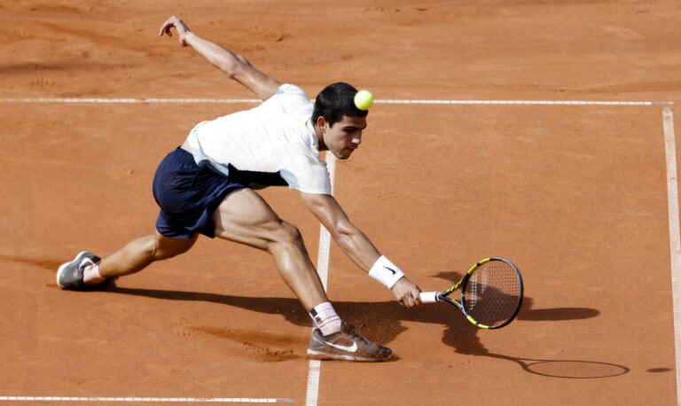 Alcaraz, Kontaveit post first-round wins at Hamburg Open