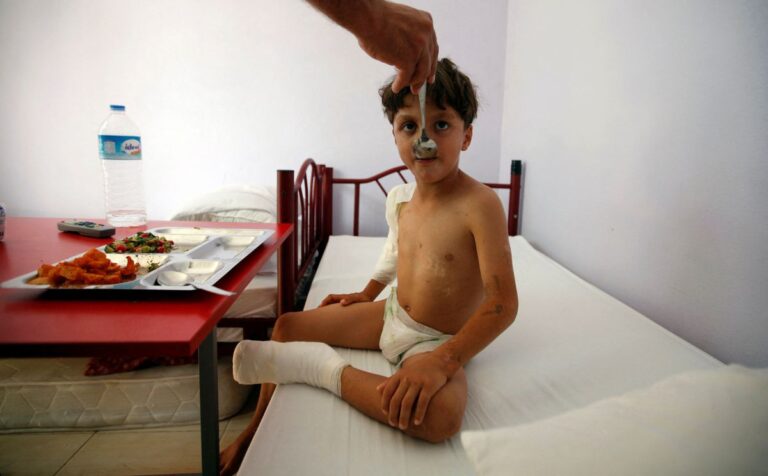 WHO issues its first report on refugee and migrant health