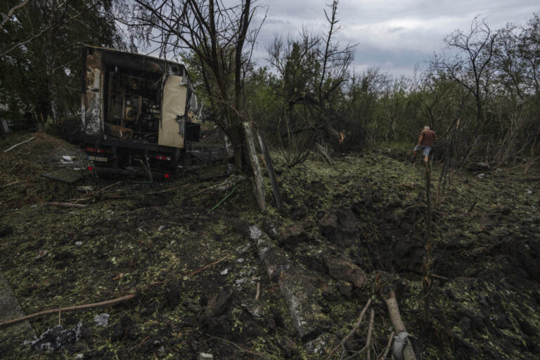 Britain says ‘inconclusive fighting’ continues in Ukraine’s Donbas and Kherson