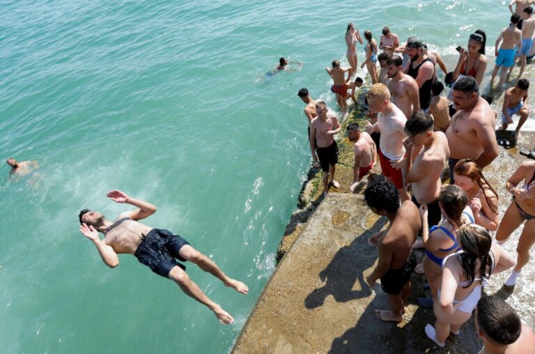 Britain begins drought planning after record heatwave