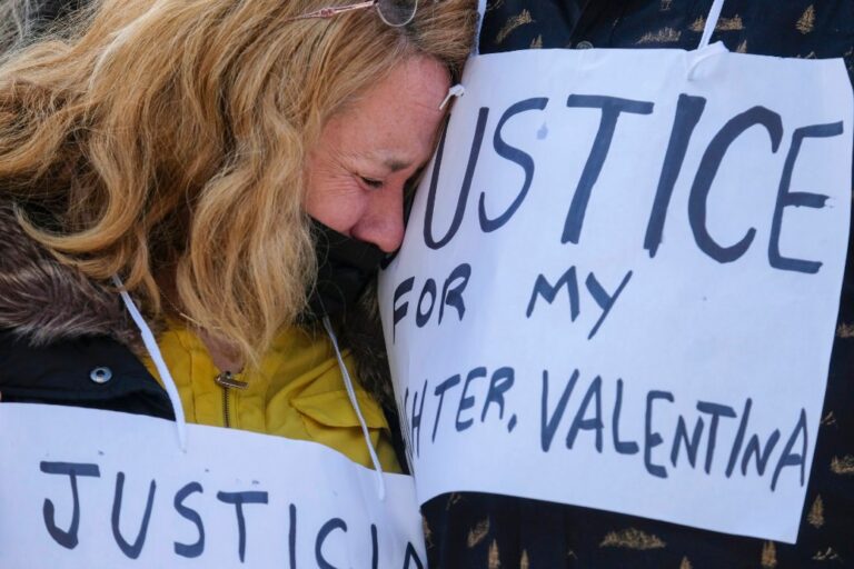 Family of 14-year-old girl shot by LA police files lawsuit