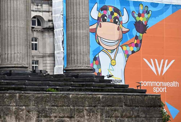Commonwealth Games defy doomsayers to remain afloat