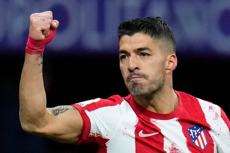 Luis Suarez signs short-term deal to rejoin boyhood club Nacional