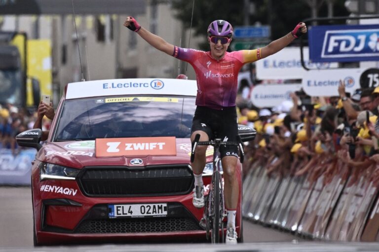 Reusser wins women’s Tour de France fourth stage, Vos retains lead