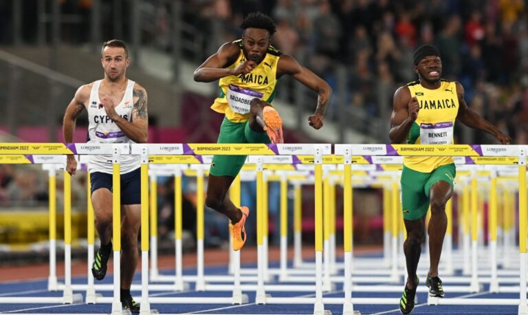 Broadbell cruises to Commonwealth Games hurdles gold as Australia seal cycling double