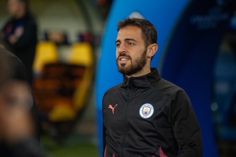 Guardiola will not stop Silva joining Barcelona