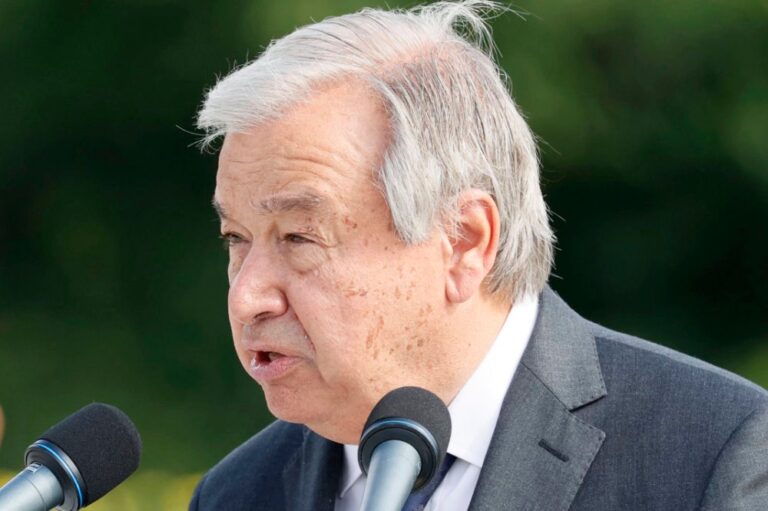 Nuclear weapons a ‘loaded gun’, UN chief warns in Hiroshima