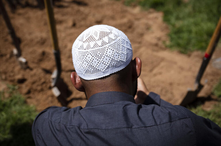 Islamic communities fearful after 4 killings in Albuquerque