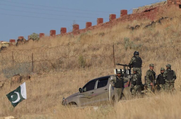 Pakistan says suicide bomber kills 4 troops in northwest