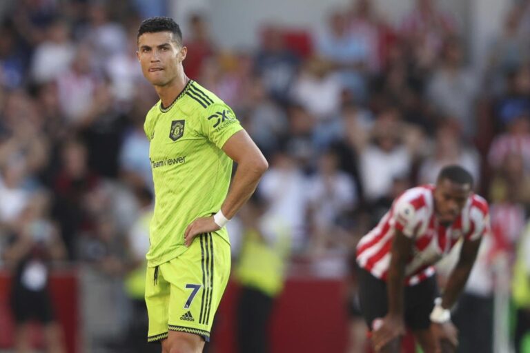 Ronaldo cautioned by police after allegedly slapping phone from fan’s hand