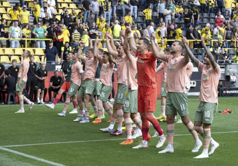 Dortmund stunned at home with 3-goal comeback from Bremen