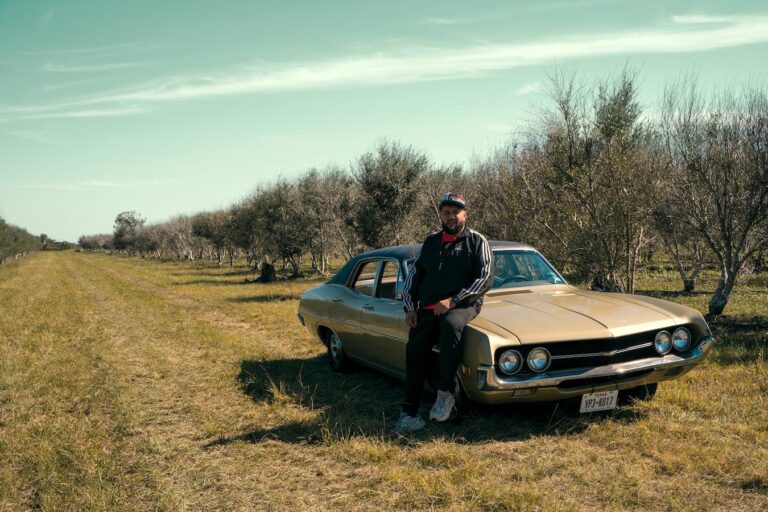 REVIEW: Netflix’s ‘Mo’ — an emotional, open-hearted, funny triumph from Palestinian comedian Mo Amer