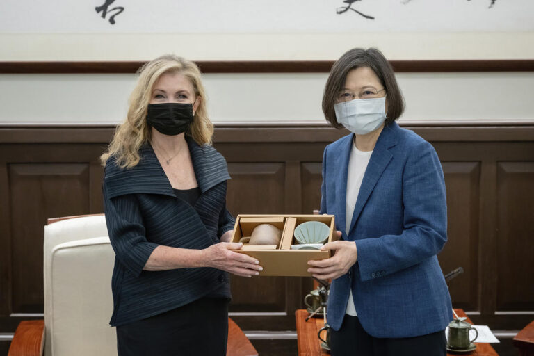 US senator meets Taiwan president amid tensions with China