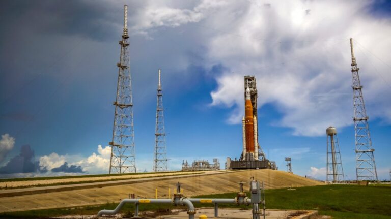 NASA’s mega-moon rocket ready for liftoff on eve of debut Artemis mission