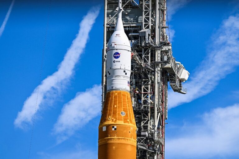 NASA Moon launch to attract up to 400,000 visitors
