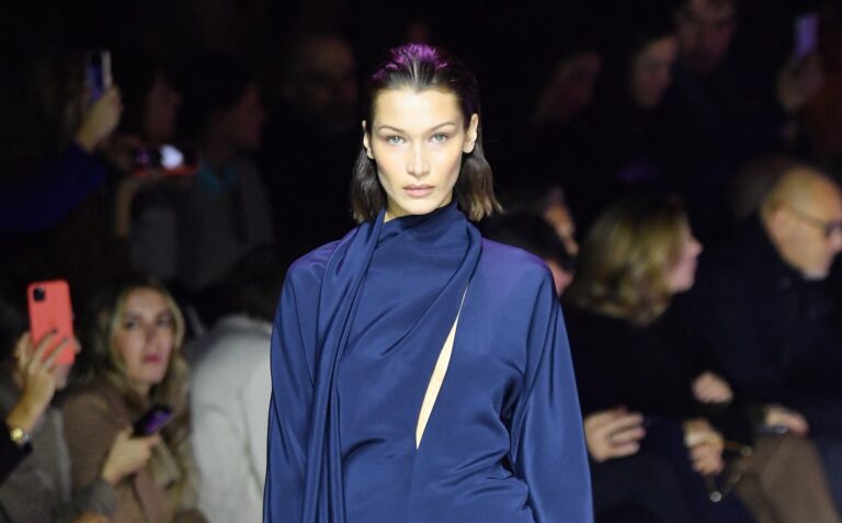 Bella Hadid raises awareness on Pakistan floods through social media