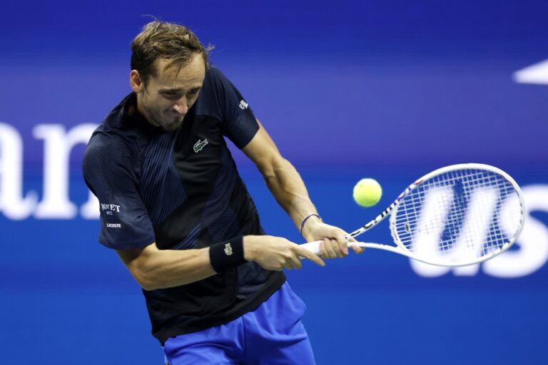 Kyrgios confused on rule, beats 2021 US Open champ Medvedev
